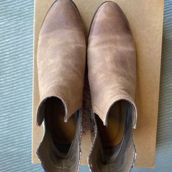 Coconuts by Matisse Booties - Picture 3 of 4